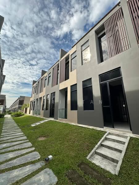 2-storey Terraced House for Sale in Puteri Harbour (Iskandar Puteri (Nusajaya)) - Doris Tan - Exterior - PropertyGuru.com.my