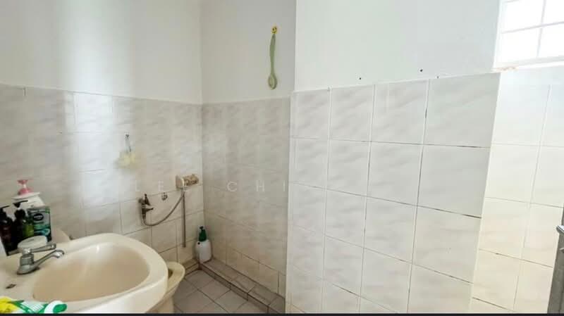 Kondominium untuk Dijual di Endah Ria - Lee Chin Wai - Bathroom - PropertyGuru.com.my