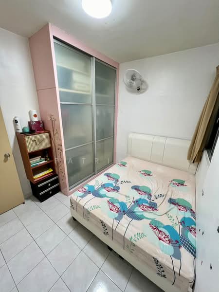 Pangsapuri untuk Dijual di Relau Vista Apartment - Patrick . - Bedroom - PropertyGuru.com.my
