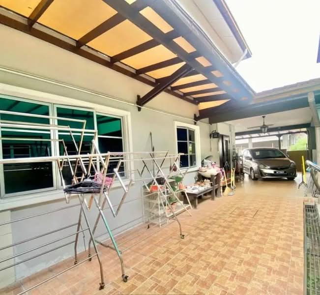 Rumah Berkembar untuk Dijual di Taman Kajang Impian (Kajang) - Faridah Samah - Exterior - PropertyGuru.com.my