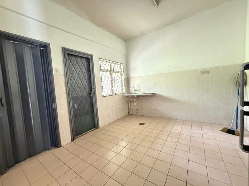 Rumah Teres 2 Tingkat untuk Dijual di Bukit Rimau (Shah Alam) - Bee Seng Chia - Kitchen - PropertyGuru.com.my