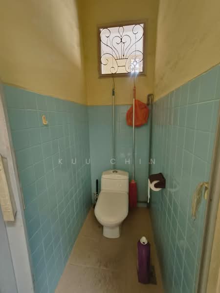 1-storey Terraced House for Sale in Taman Sri Tebrau (Johor Bahru) - Kuu Chin - Bathroom - PropertyGuru.com.my