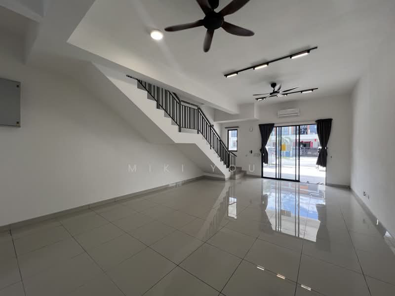 Tanah Kediaman untuk Disewa di Bandar Rimbayu (Telok Panglima Garang) - Miki You - Living Room - PropertyGuru.com.my