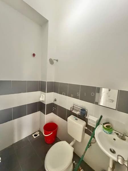 2-storey Terraced House for Sale in Setia Eco Gardens (Gelang Patah) - Edward Siow - Bathroom - PropertyGuru.com.my