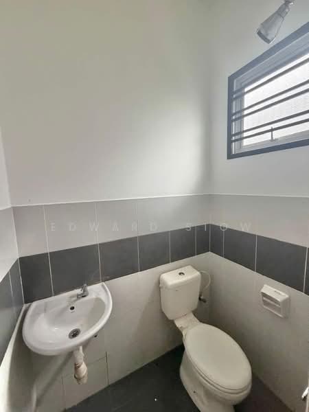 2-storey Terraced House for Sale in Setia Eco Gardens (Gelang Patah) - Edward Siow - Bathroom - PropertyGuru.com.my