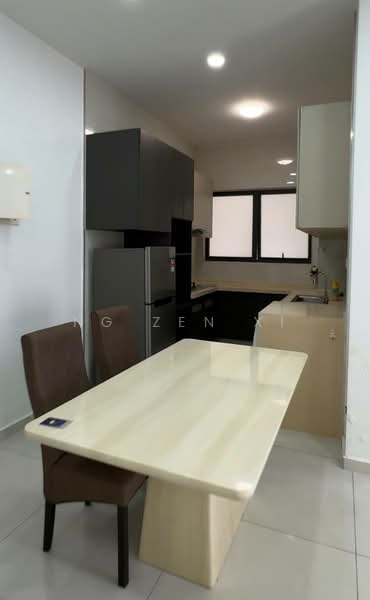 Condominium for Sale at Royal Strand @ Country Garden Danga Bay - NG ZEN XI - Kitchen - PropertyGuru.com.my