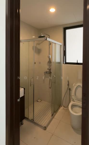 Condominium for Sale at Royal Strand @ Country Garden Danga Bay - NG ZEN XI - Bathroom - PropertyGuru.com.my