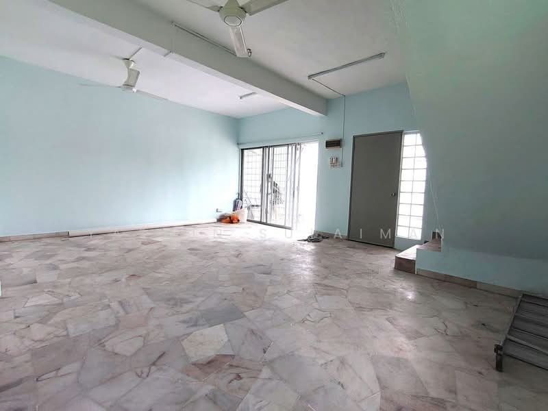2-storey Terraced House for Sale in Alam Damai (Cheras) - Yasmin Sulaiman - Living Room - PropertyGuru.com.my