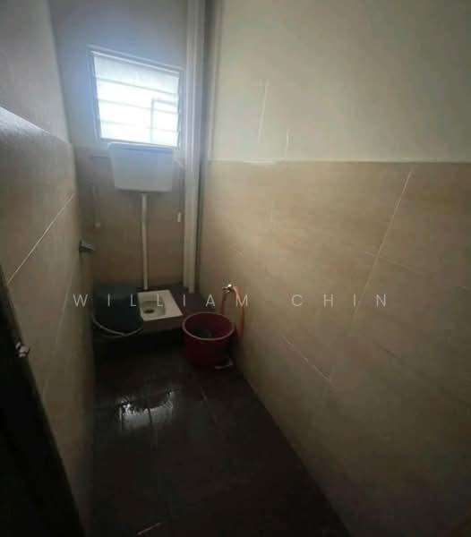 Shop / Office for Rent in Taman Bunga Kantan (Kajang) - William Chin - Bathroom - PropertyGuru.com.my