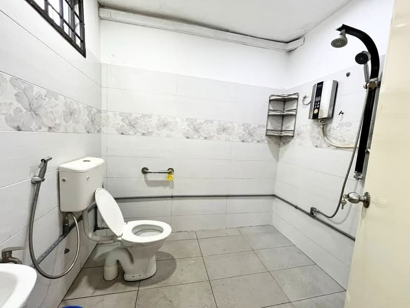 Rumah Teres 2 Tingkat untuk Dijual di Bandar Seri Alam (Masai) - Yvonne Lim - Bathroom - PropertyGuru.com.my