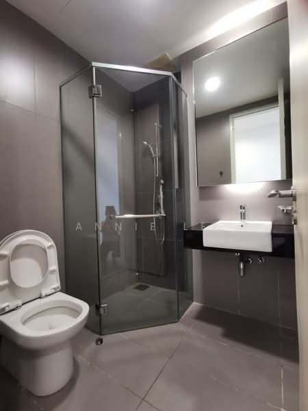 Service Residence for Sale at Imperia - Annie Lee - Bathroom - PropertyGuru.com.my