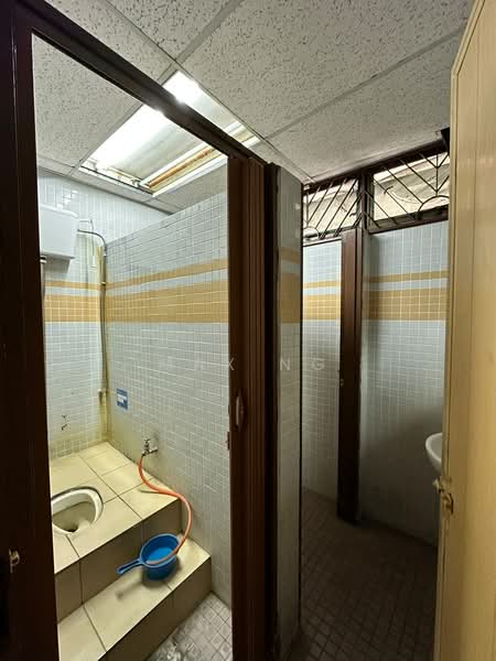 Kedai / Pejabat untuk Dijual di George Town (Penang) - Max Ng - Bathroom - PropertyGuru.com.my