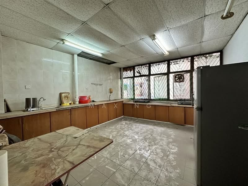 Kedai / Pejabat untuk Dijual di George Town (Penang) - Max Ng - Kitchen - PropertyGuru.com.my