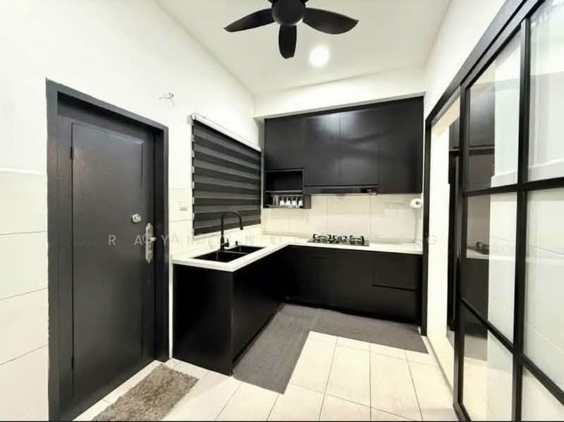 2-storey Terraced House for Sale in Setia Utama (Setia Alam) - Raymond Cheng - Kitchen - PropertyGuru.com.my