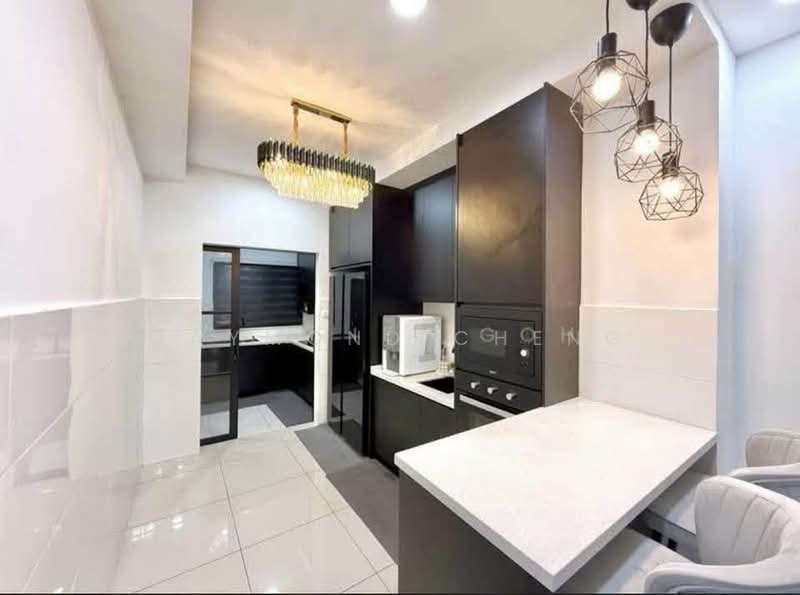 2-storey Terraced House for Sale in Setia Utama (Setia Alam) - Raymond Cheng - Kitchen - PropertyGuru.com.my