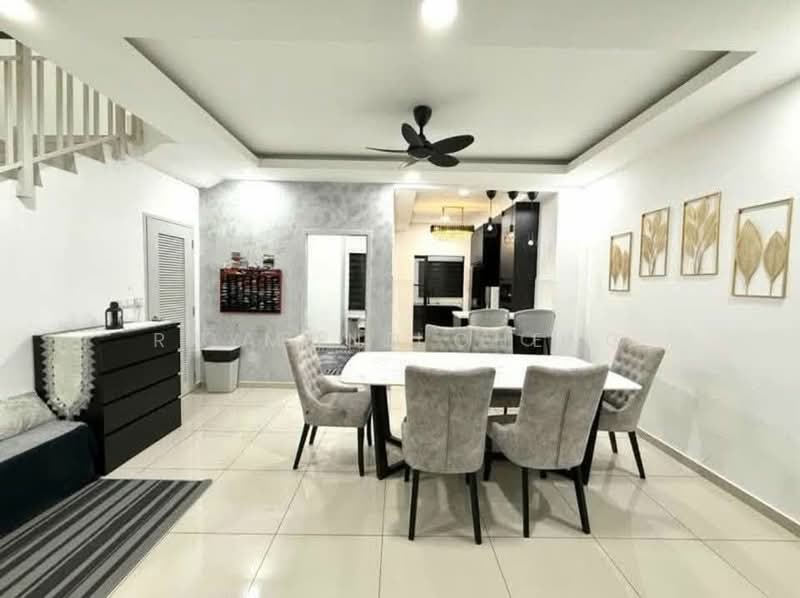 2-storey Terraced House for Sale in Setia Utama (Setia Alam) - Raymond Cheng - Dining Room - PropertyGuru.com.my