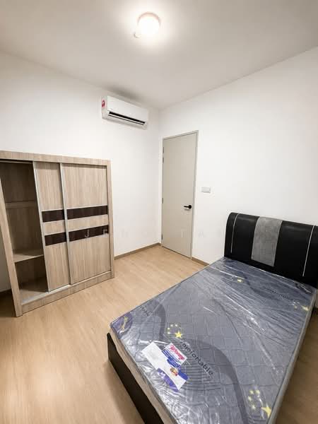 Servis Apartment untuk Disewa di Renna Residence - Jeno Tan - Bedroom - PropertyGuru.com.my