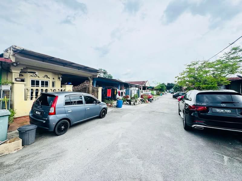 1-storey Terraced House for Sale in Bandar Kinrara Seksyen 1 (Bandar Kinrara) - Yasmin Sulaiman - Exterior - PropertyGuru.com.my