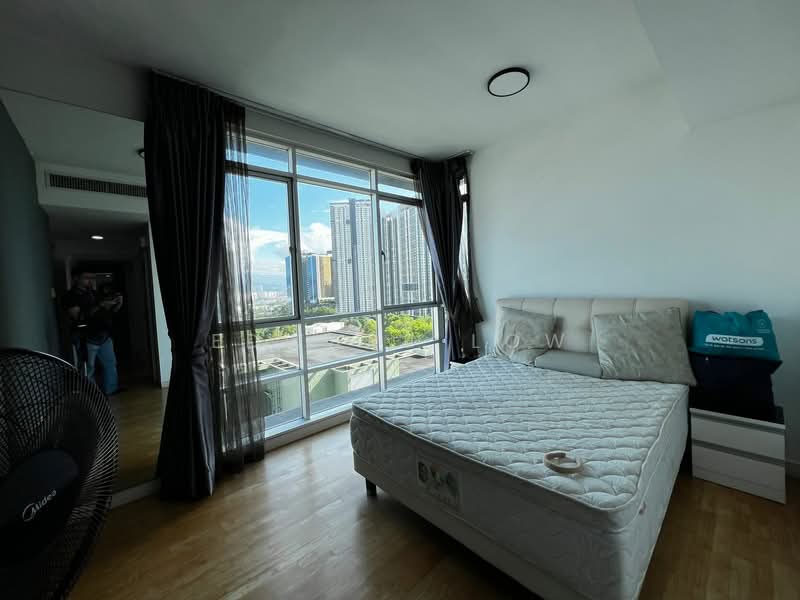 Kediaman Servis untuk Dijual di Solaris Dutamas - Edward Low - Bedroom - PropertyGuru.com.my