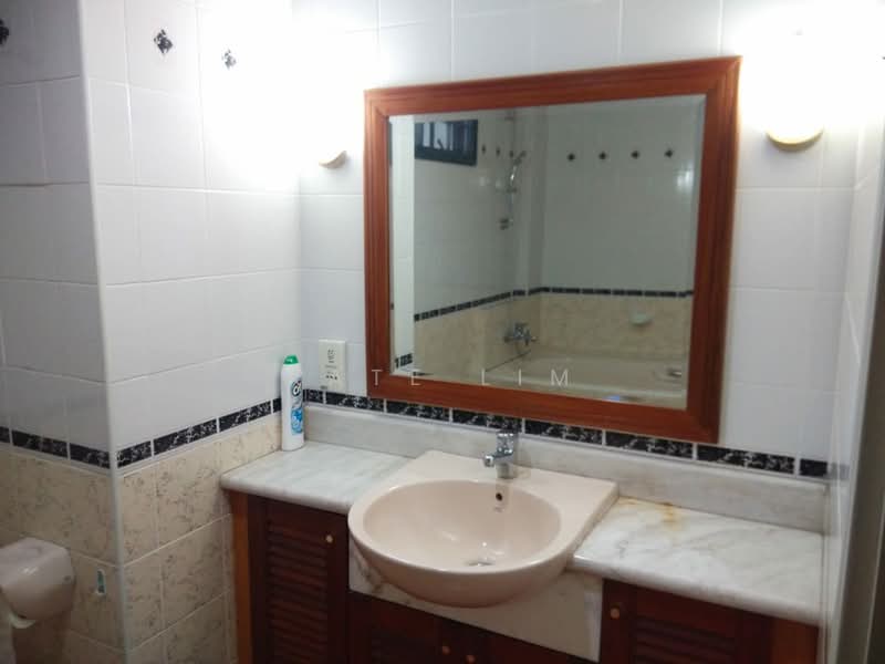 Kondominium untuk Dijual di Mont Kiara Sophia - Kate Lim - Bathroom - PropertyGuru.com.my
