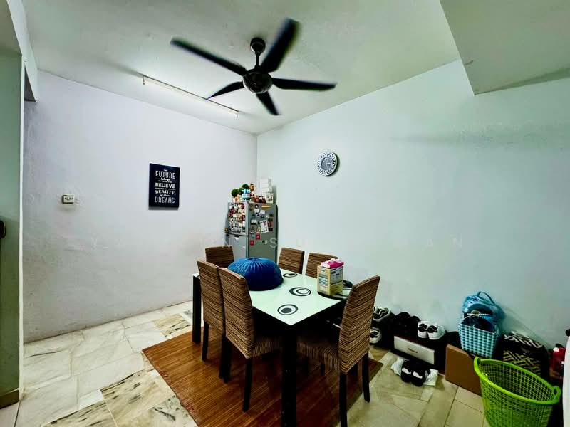 Rumah Teres 2-Tingkat untuk Dijual di Subang Jaya (Selangor) - Yasmin Sulaiman - Dining Room - PropertyGuru.com.my