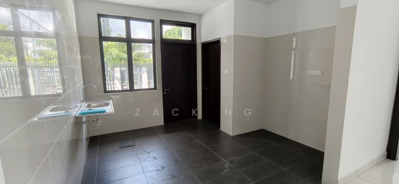 2-storey Terraced House for Sale in Laman Glenmarie (Shah Alam) - Zack Ng - Kitchen - PropertyGuru.com.my