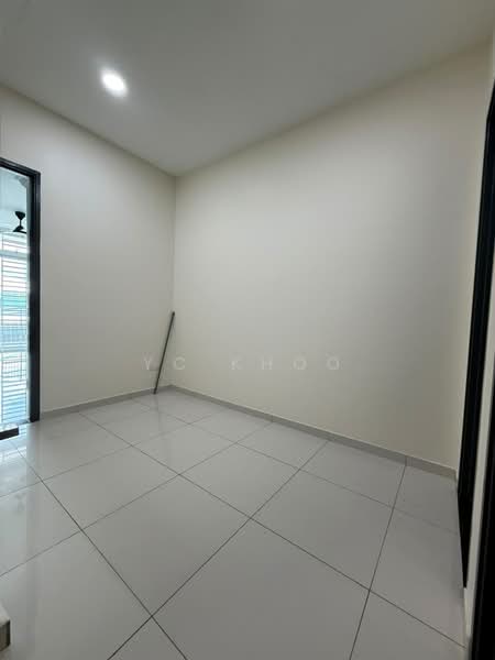 Rumah Teres 2 Tingkat untuk Disewa di Taman Mount Austin (Tebrau) - YC Khoo - PropertyGuru.com.my