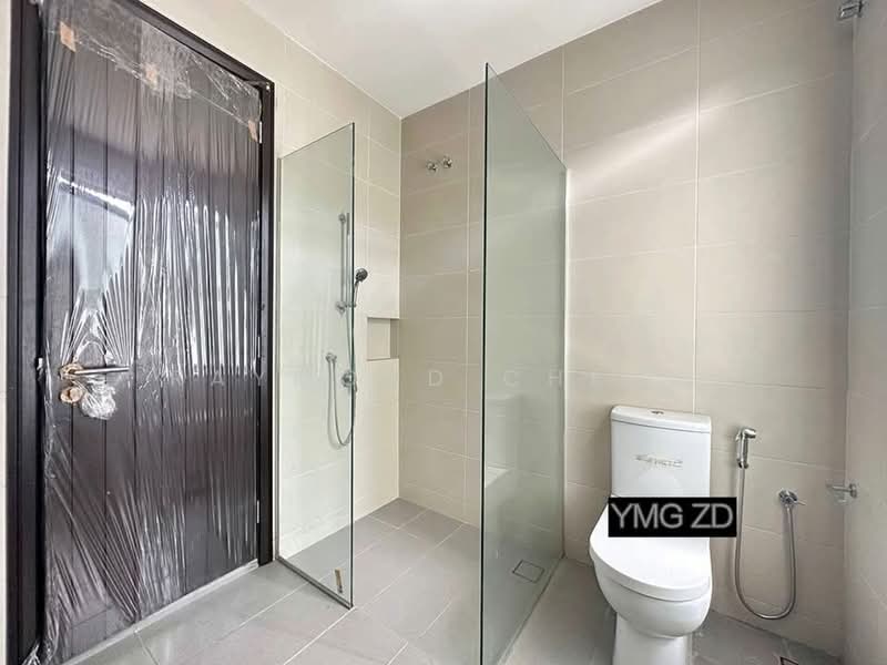 Rumah Teres 3 Tingkat untuk Dijual di Duta Villa (Setia Alam) - Raymond Cheng - Bathroom - PropertyGuru.com.my