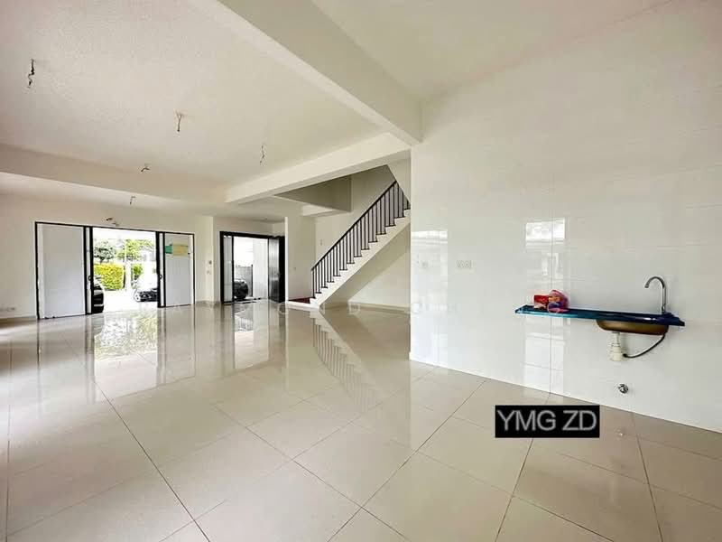 Rumah Teres 3 Tingkat untuk Dijual di Duta Villa (Setia Alam) - Raymond Cheng - Interior - PropertyGuru.com.my