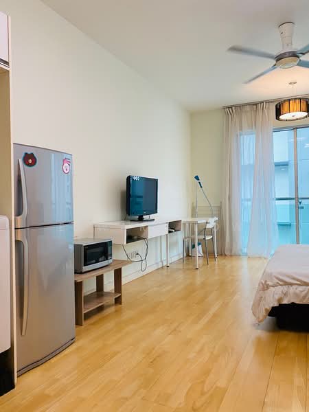 Kediaman Servis untuk Dijual di Solaris Dutamas - Edward Low - Living Room - PropertyGuru.com.my