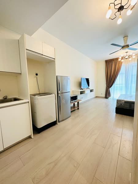 Kediaman Servis untuk Dijual di Solaris Dutamas - Edward Low - Living Room - PropertyGuru.com.my