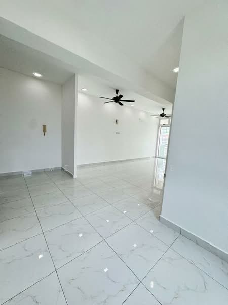 Pangsapuri untuk Disewa di Lagenda Tasek Luxurious Suite - Melinda Ee - Living Room - PropertyGuru.com.my