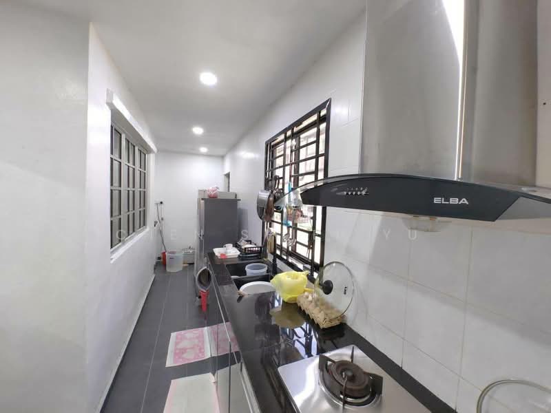 2-storey Terraced House for Sale in Bandar Putra (Kulai) - Chen Shieh Yu - Kitchen - PropertyGuru.com.my