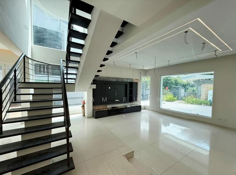 Rumah Banglo untuk Dijual di Kajang (Selangor) - Adam Puah - Living Room - PropertyGuru.com.my
