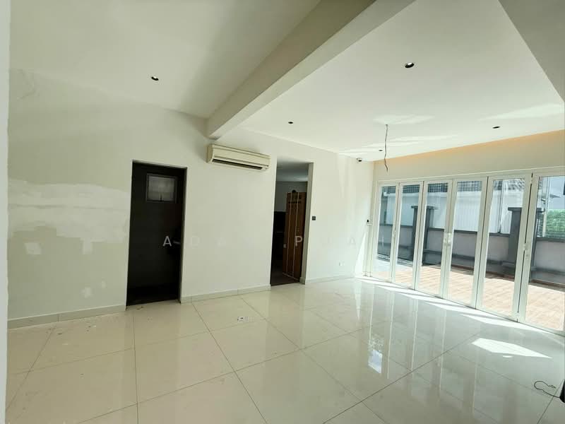 Rumah Banglo untuk Dijual di Kajang (Selangor) - Adam Puah - Living Room - PropertyGuru.com.my