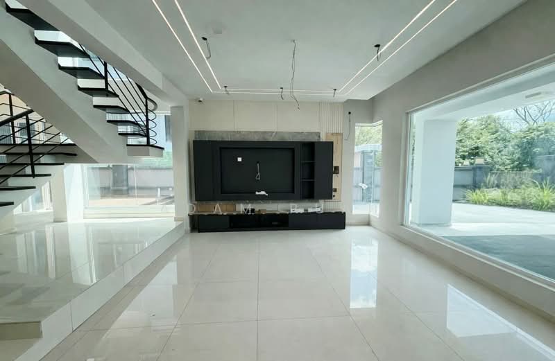 Rumah Banglo untuk Dijual di Kajang (Selangor) - Adam Puah - Living Room - PropertyGuru.com.my