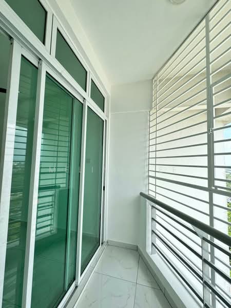 Pangsapuri untuk Dijual di Lagenda Tasek Luxurious Suite - Melinda Ee - Balcony - PropertyGuru.com.my