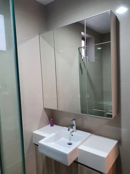 Kondominium untuk Dijual di Sixceylon - Ann Ong - Bathroom - PropertyGuru.com.my