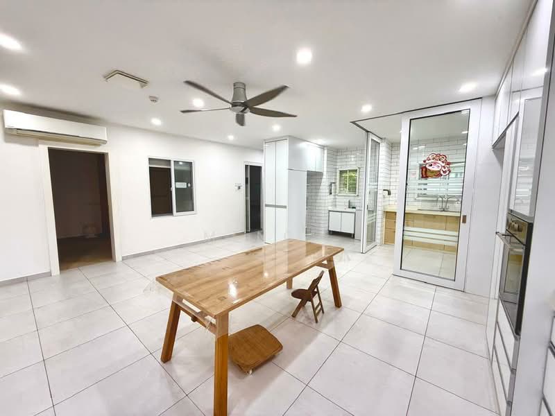 Rumah Berkembar untuk Dijual di Bandar Baru Air Itam (Ayer Itam) - Meng . - Kitchen - PropertyGuru.com.my
