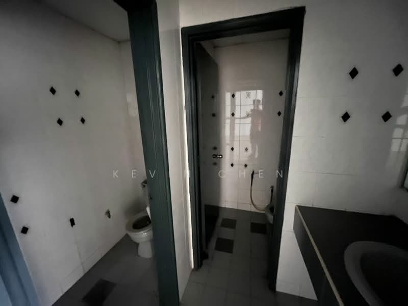 Pejabat untuk Disewa di Petaling Jaya (Selangor) - Kevin Chen - Bathroom - PropertyGuru.com.my