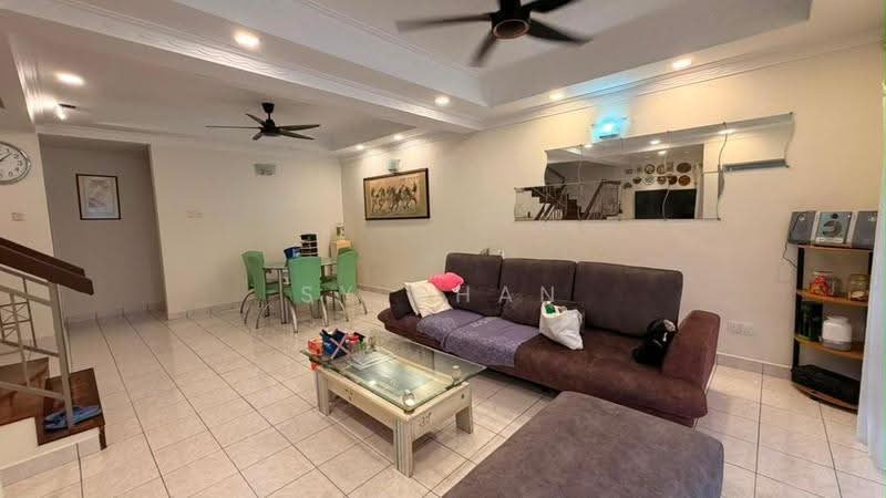 2-storey Terraced House for Rent in Bandar Puchong Utama (Puchong) - SY Chan - Living Room - PropertyGuru.com.my