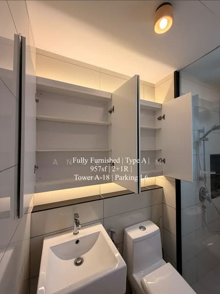 Servis Apartment untuk Disewa di Duta Park Residences - Angel Lim - Open Cabinet Master Bathroom - PropertyGuru.com.my