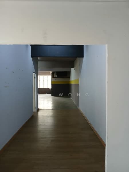 Kedai untuk Disewa di Taman Puncak Jalil (Seri Kembangan) - YY Wong - Corridor - PropertyGuru.com.my