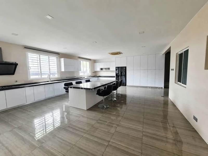Rumah Berkembar untuk Dijual di Bandar Botanic (Klang) - Raymond Cheng - Kitchen - PropertyGuru.com.my