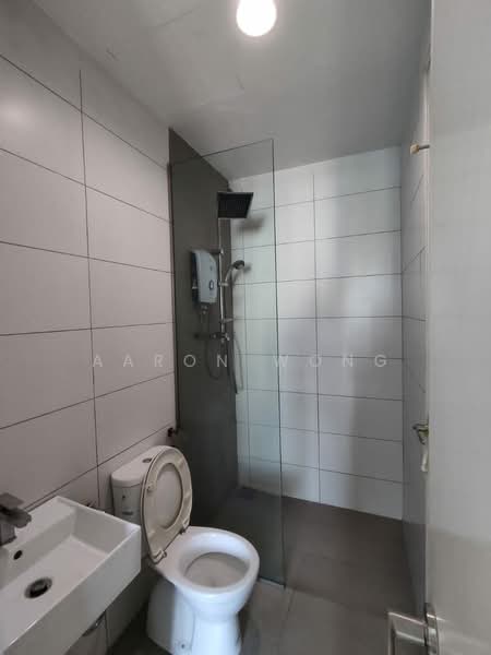 Servis Apartment untuk Dijual di The Netizen - Aaron Wong - Bathroom - PropertyGuru.com.my