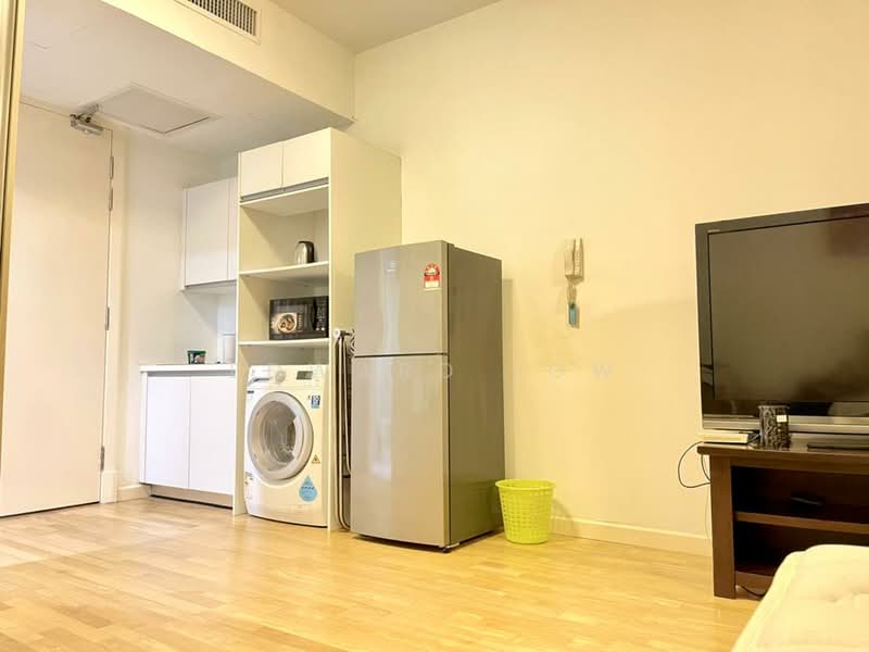 Kediaman Servis untuk Dijual di Solaris Dutamas - Edward Low - Kitchen - PropertyGuru.com.my