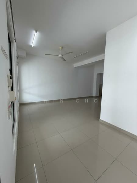 3-storey Terraced House for Sale in Setia Utama (Setia Alam) - Elwin Chok - Living Room - PropertyGuru.com.my