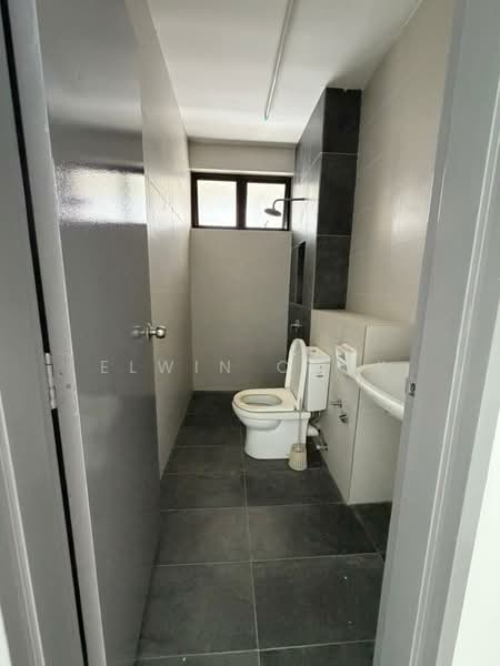 3-storey Terraced House for Sale in Setia Utama (Setia Alam) - Elwin Chok - Bathroom - PropertyGuru.com.my