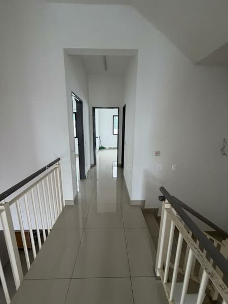 3-storey Terraced House for Sale in Setia Utama (Setia Alam) - Elwin Chok - Corridor - PropertyGuru.com.my