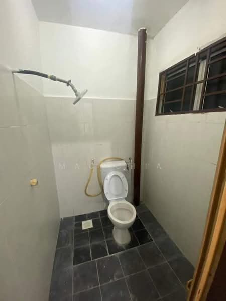 Rumah Teres 2 Tingkat untuk Disewa di Ampang (Selangor) - Mac Chia - Bathroom - PropertyGuru.com.my